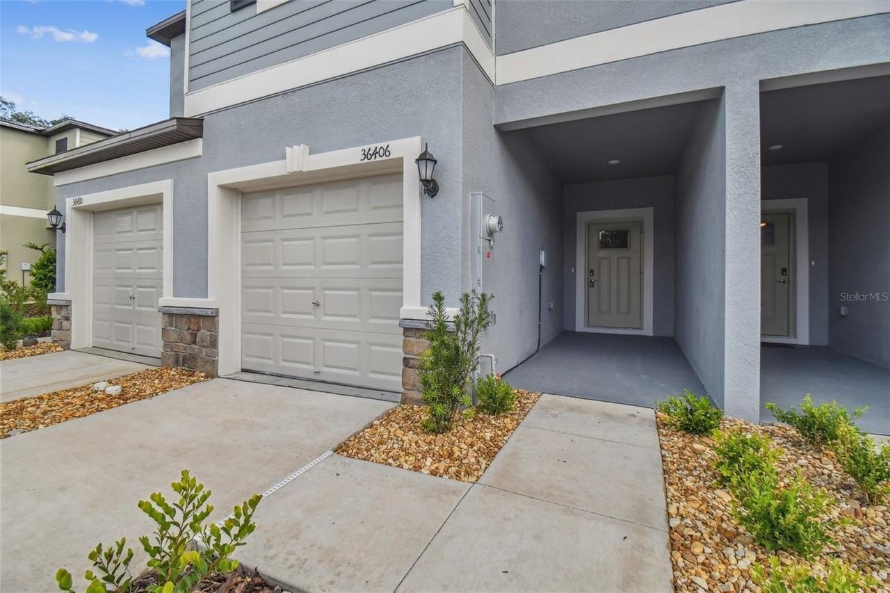 36406 Well Hill Way - Photo 3 of 50