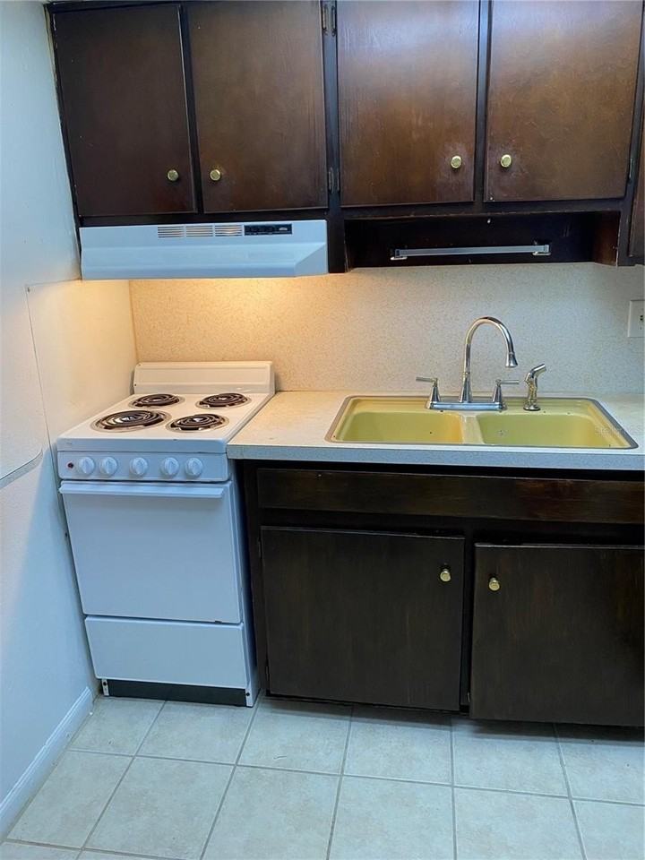 2500 Harn Blvd #F5 - Photo 2 of 6