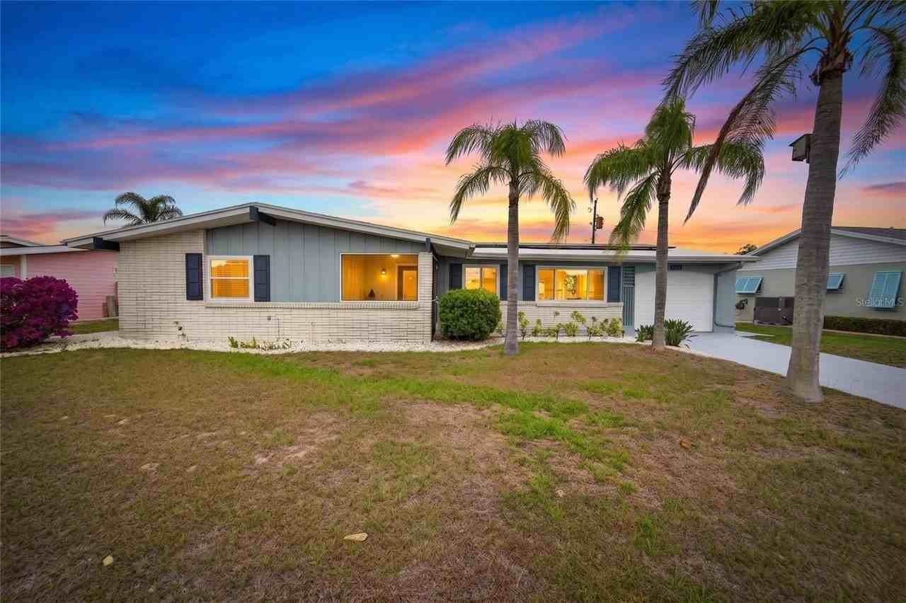 1201 Fordham Dr - Photo 2 of 50