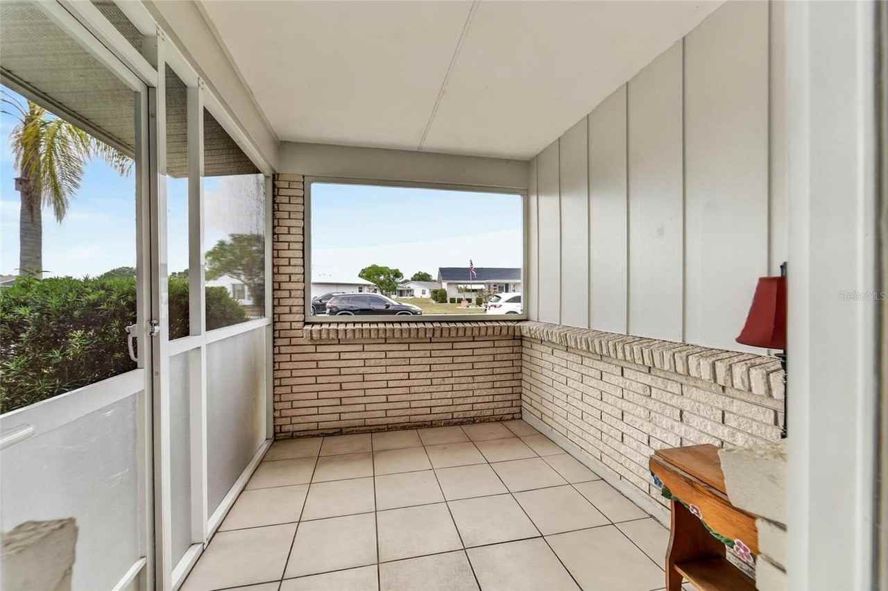 1201 Fordham Dr - Photo 6 of 50