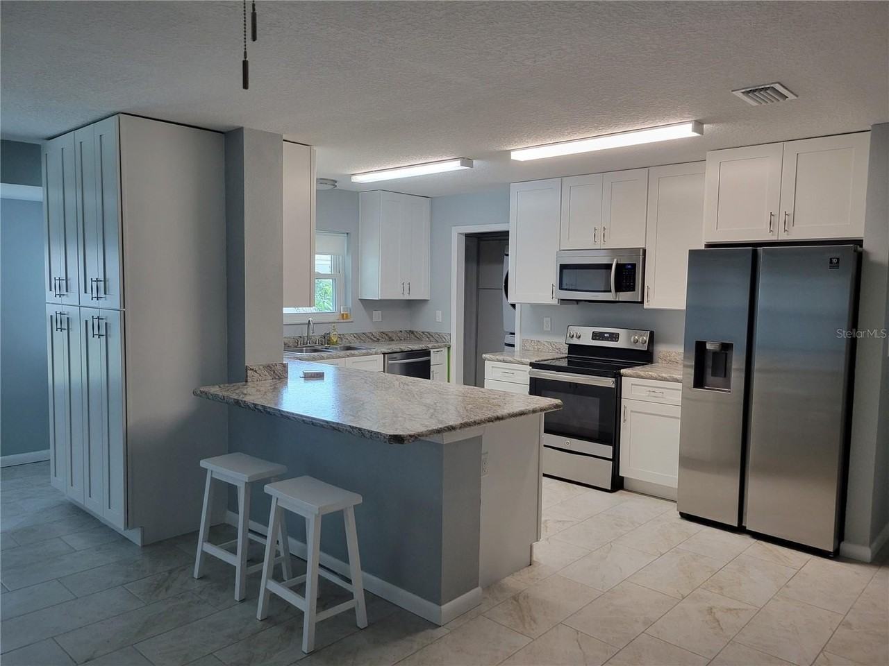 714 Cypress Pl - Photo 4 of 22