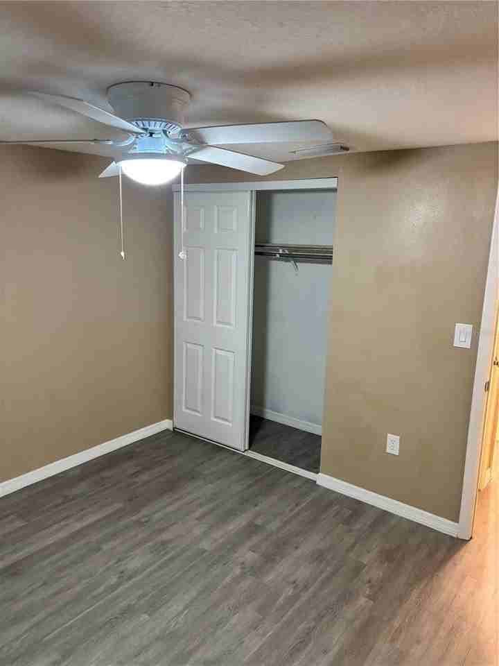 5420 Reef Dr - Photo 6 of 9