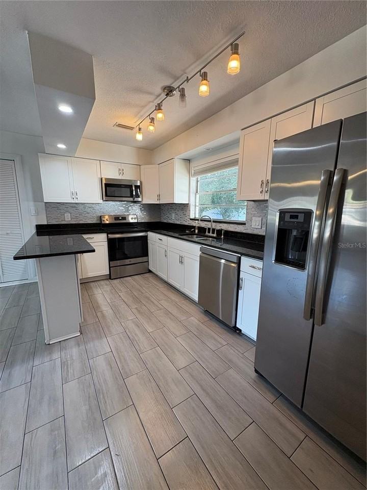 3916 W North A St - Photo 2 of 11