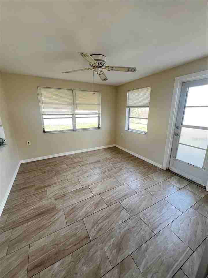3433 Monticello St - Photo 5 of 12