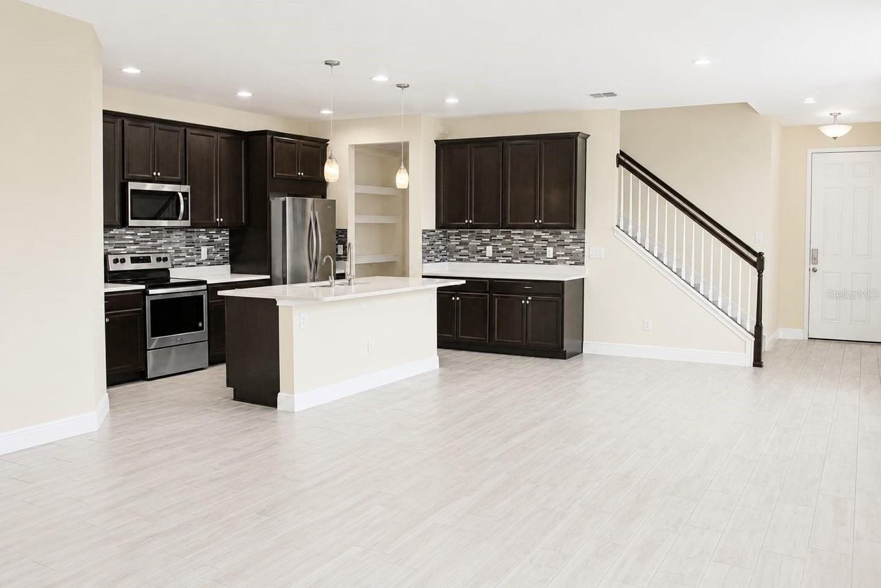 6206 Scarlet Darter Way - Photo 4 of 41