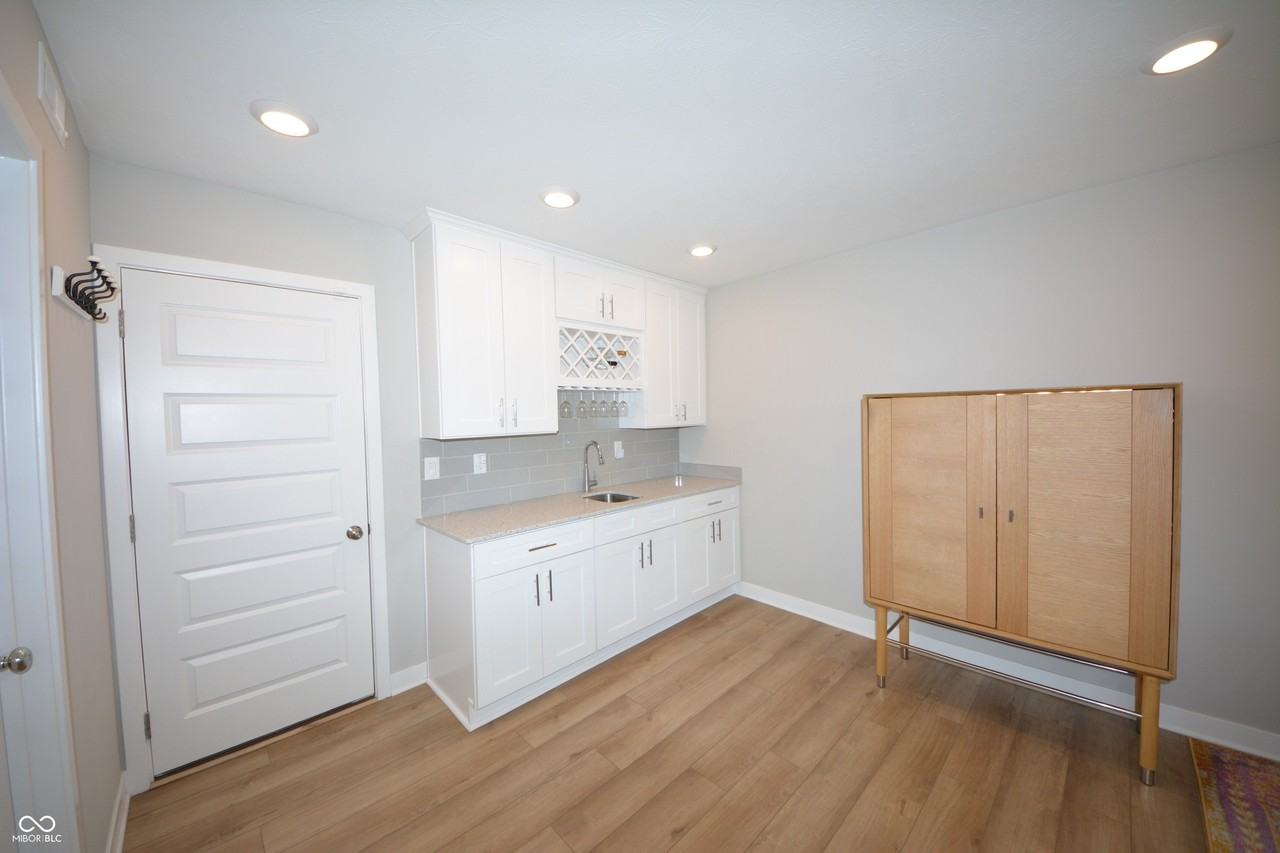 6899 Equality Blvd - Photo 6 of 28
