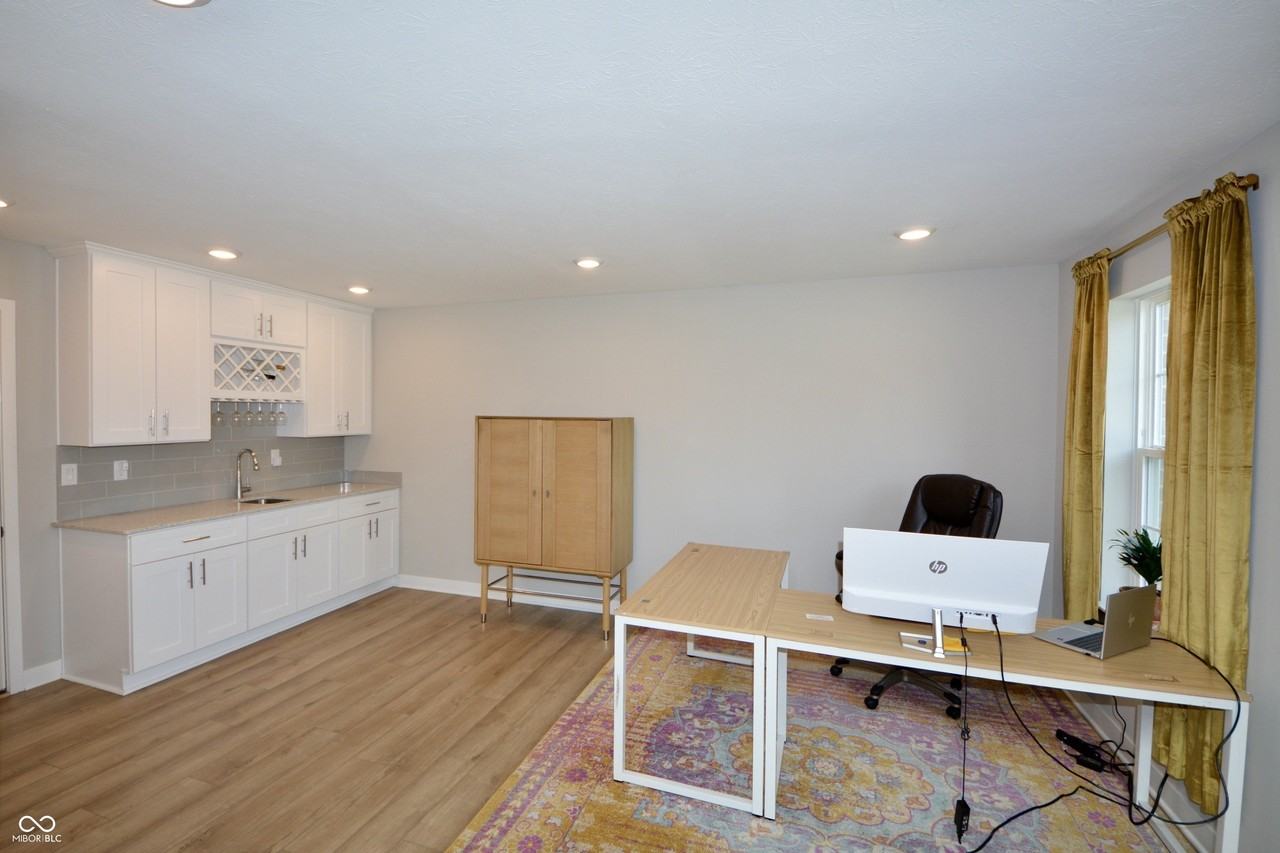 6899 Equality Blvd - Photo 7 of 28
