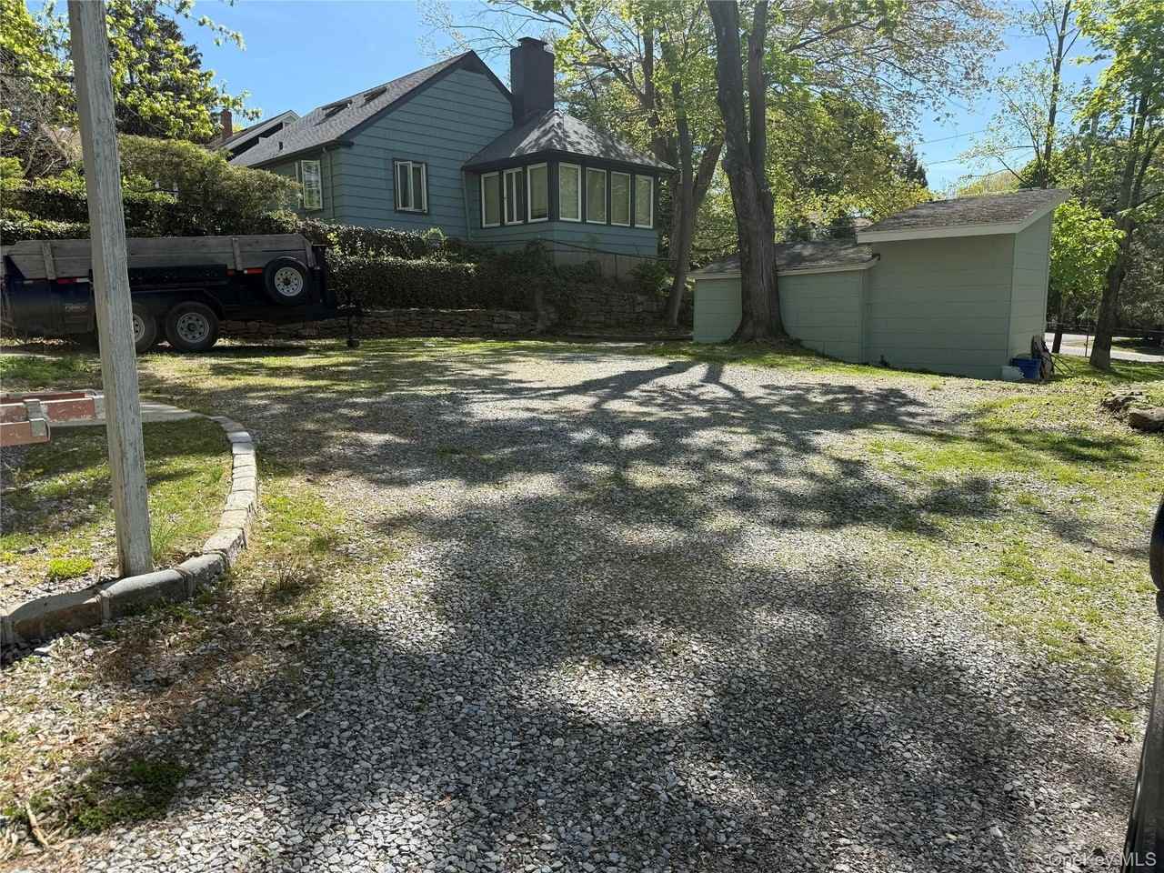 805 Main St - Photo 3 of 31