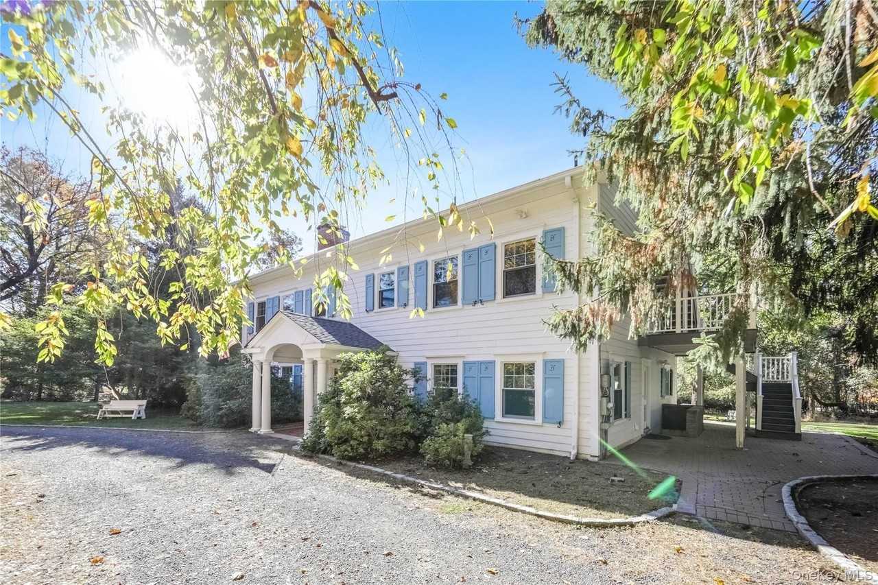 25 Whittier Rd - Photo 2 of 33