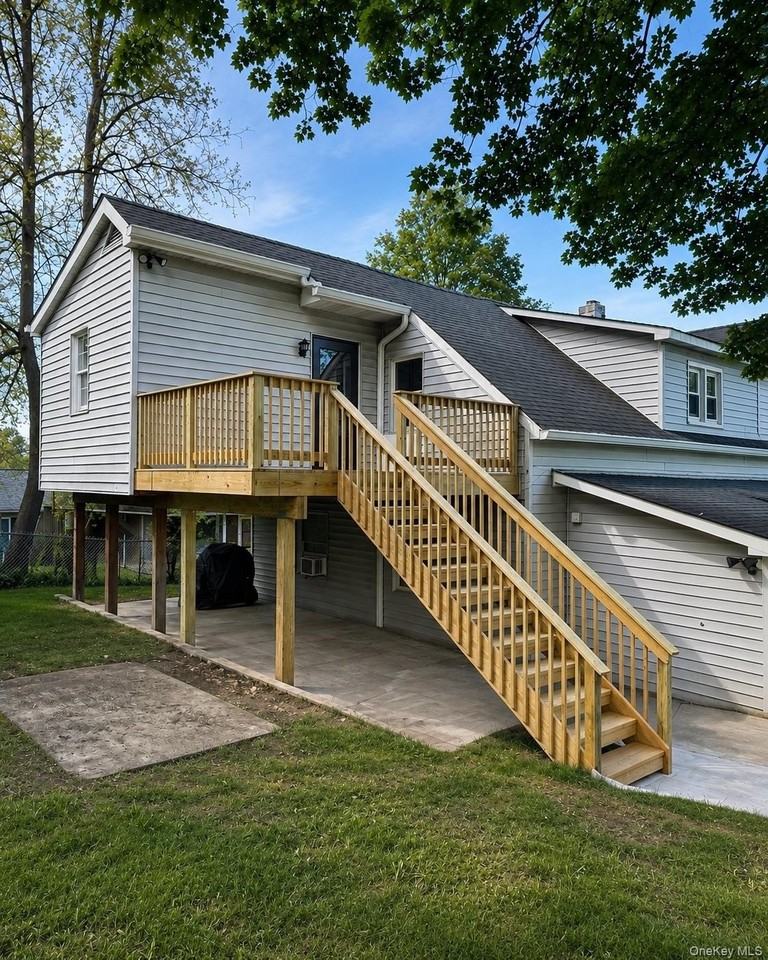 809 Tower Ave - Photo 2 of 19