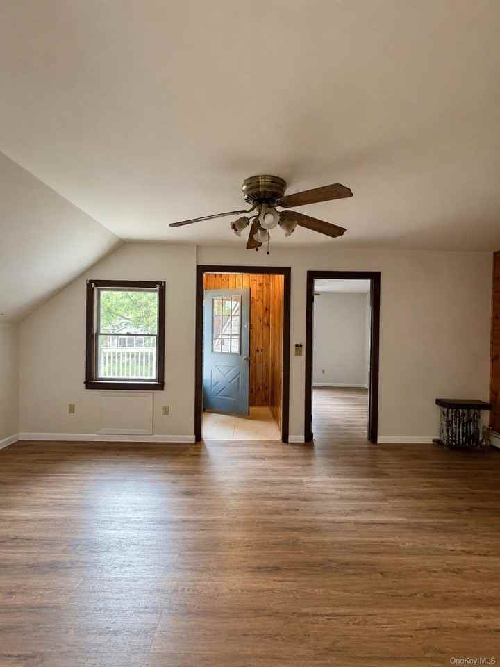 809 Tower Ave - Photo 5 of 19