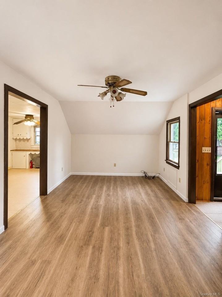 809 Tower Ave - Photo 6 of 19