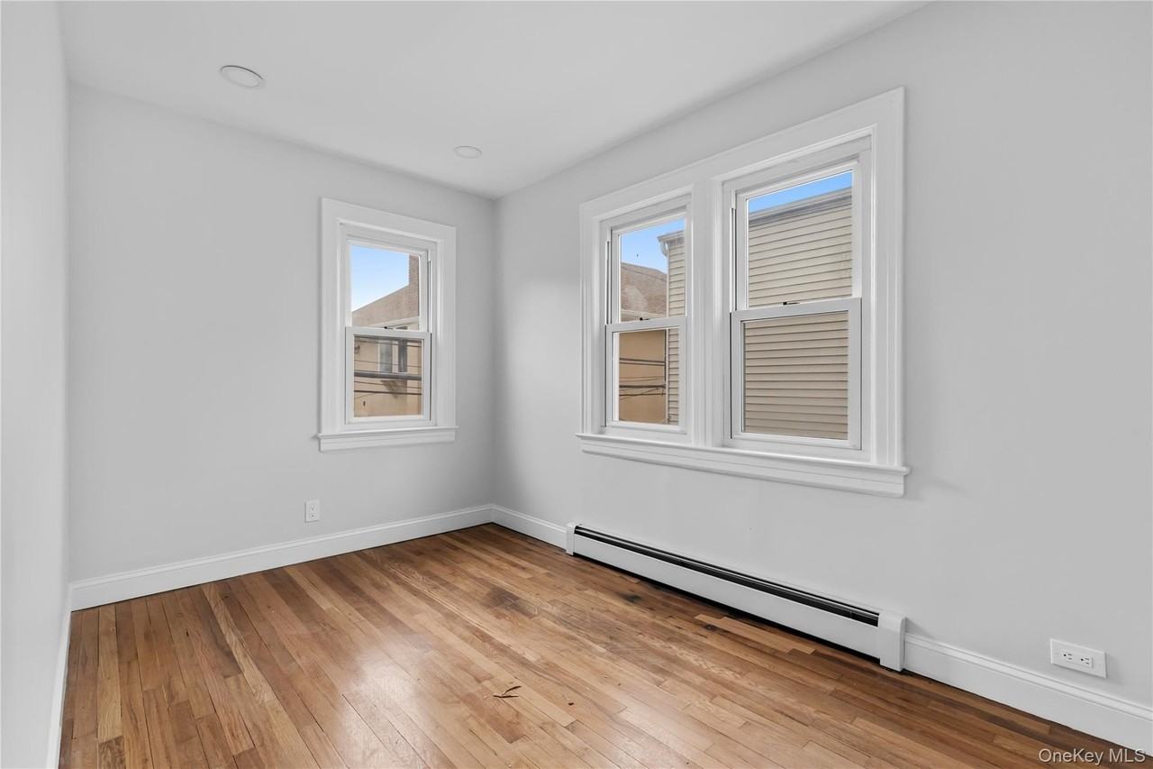 119 Belmont Ave - Photo 5 of 22