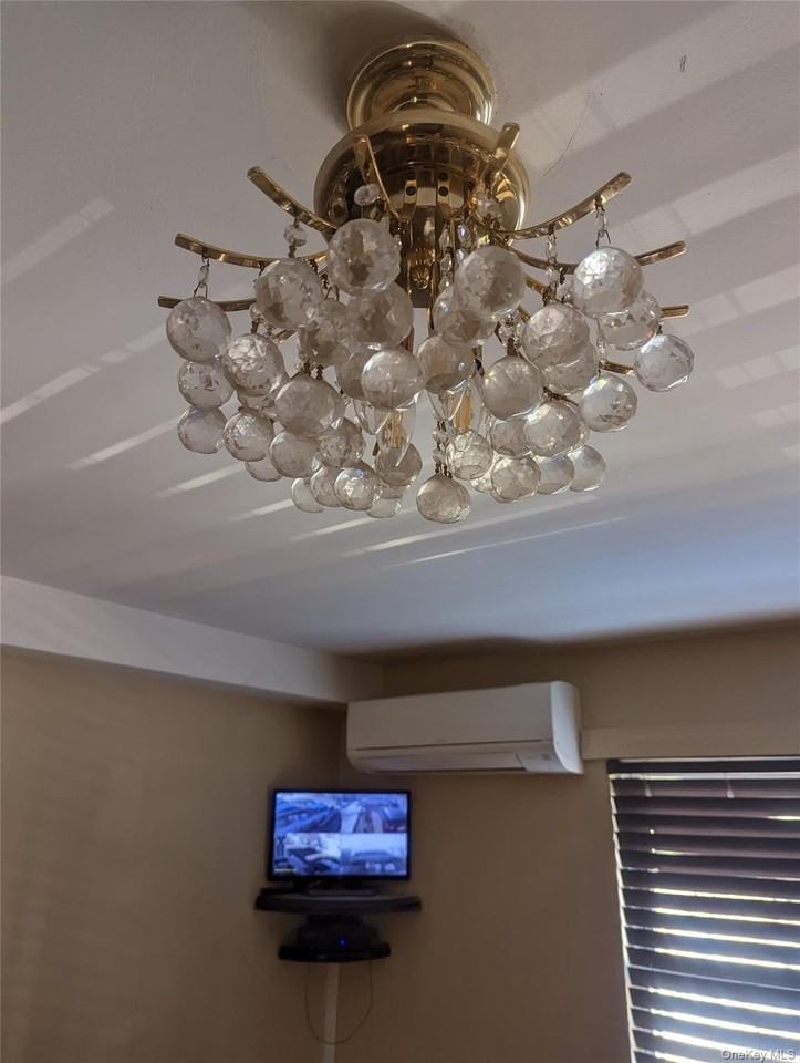10506 Pinegrove St #2ndFL - Photo 2 of 21