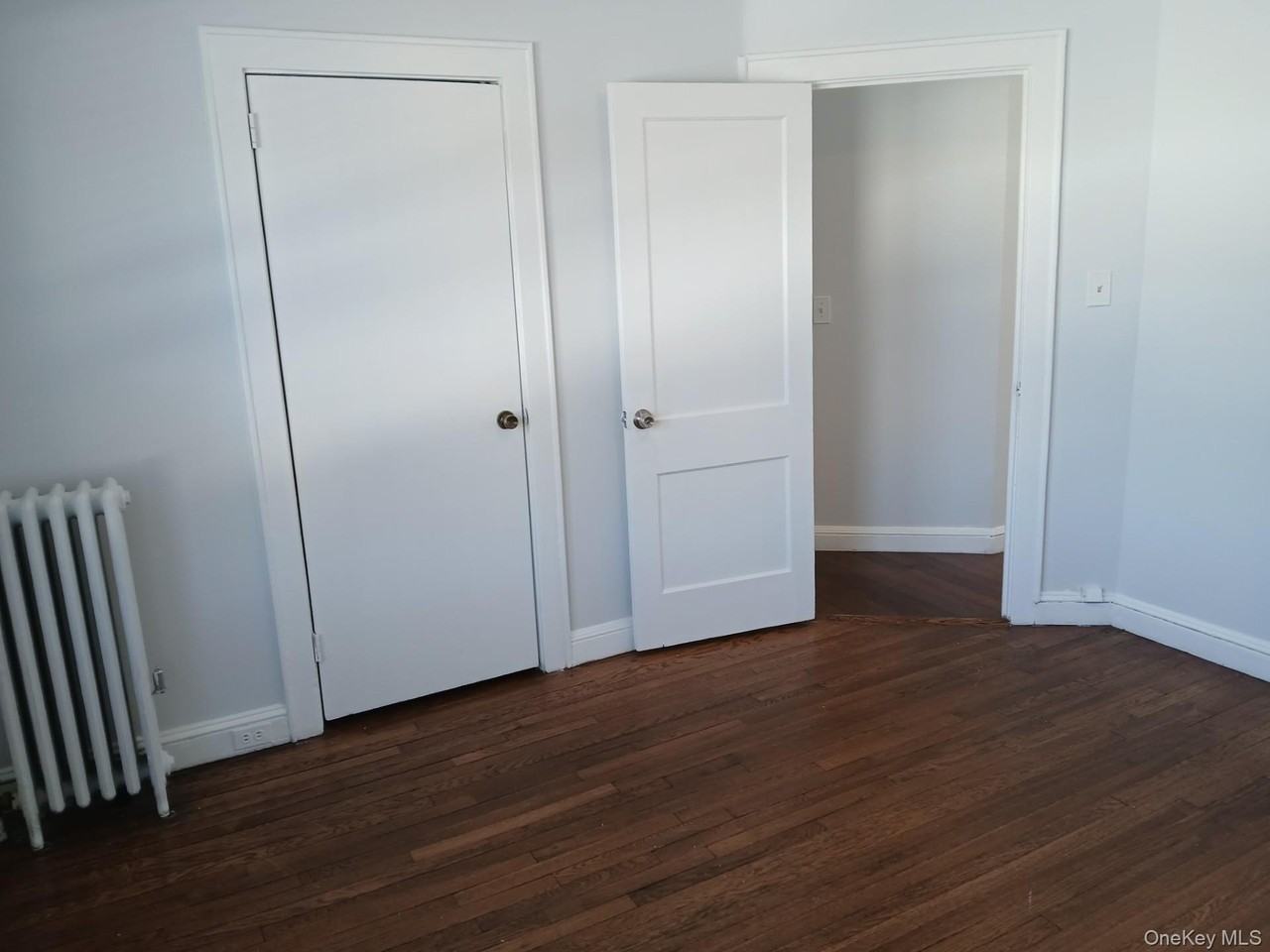 666 Willis Ave - Photo 7 of 10
