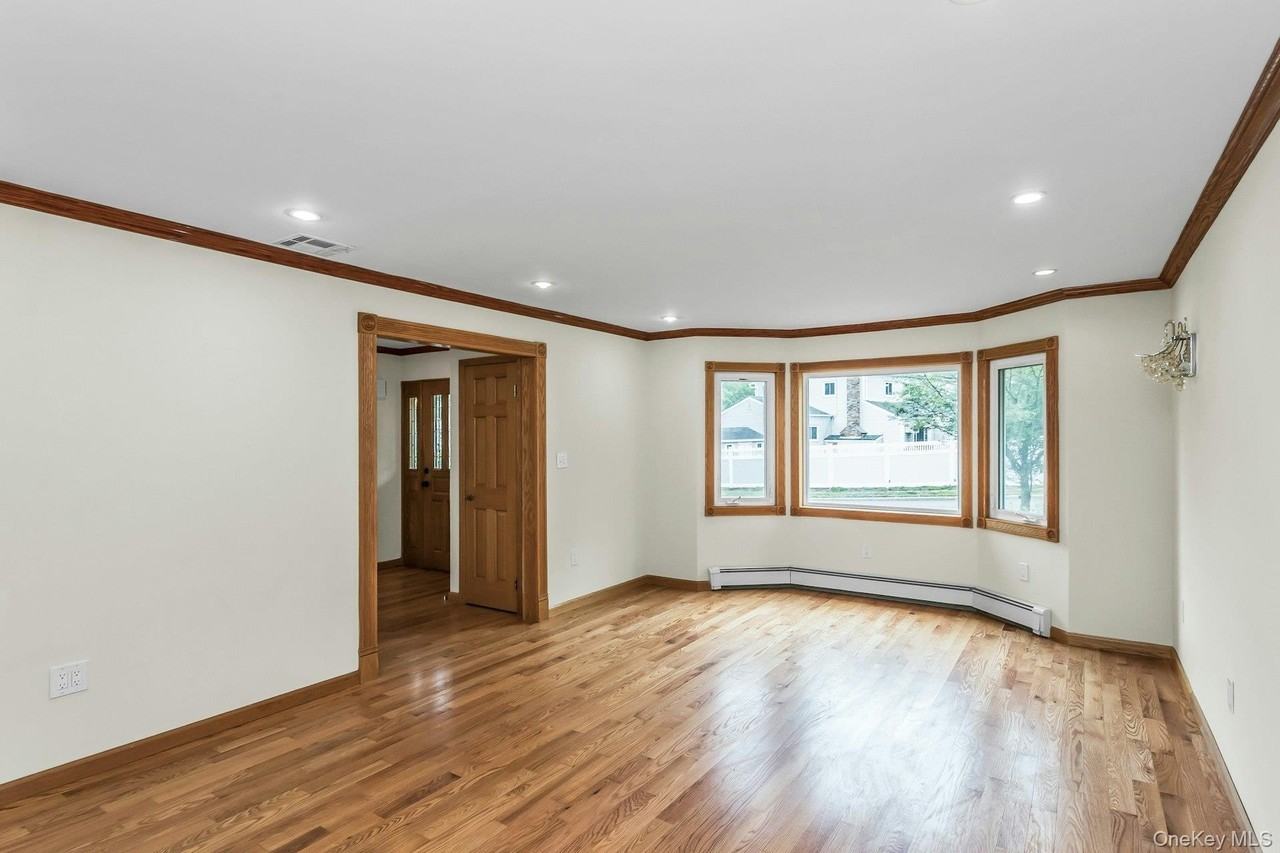 717 3rd Ave - Photo 7 of 30