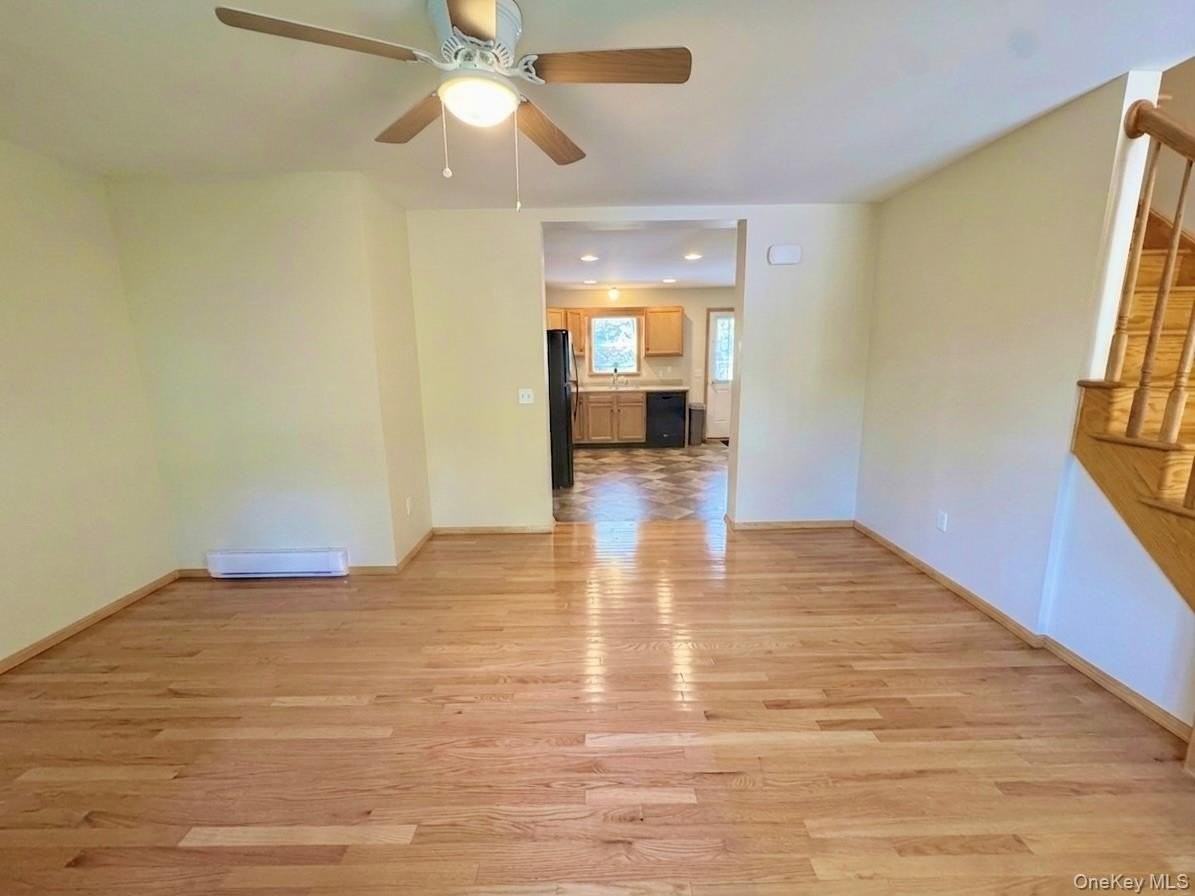 27 Hemlock St #A - Photo 5 of 14