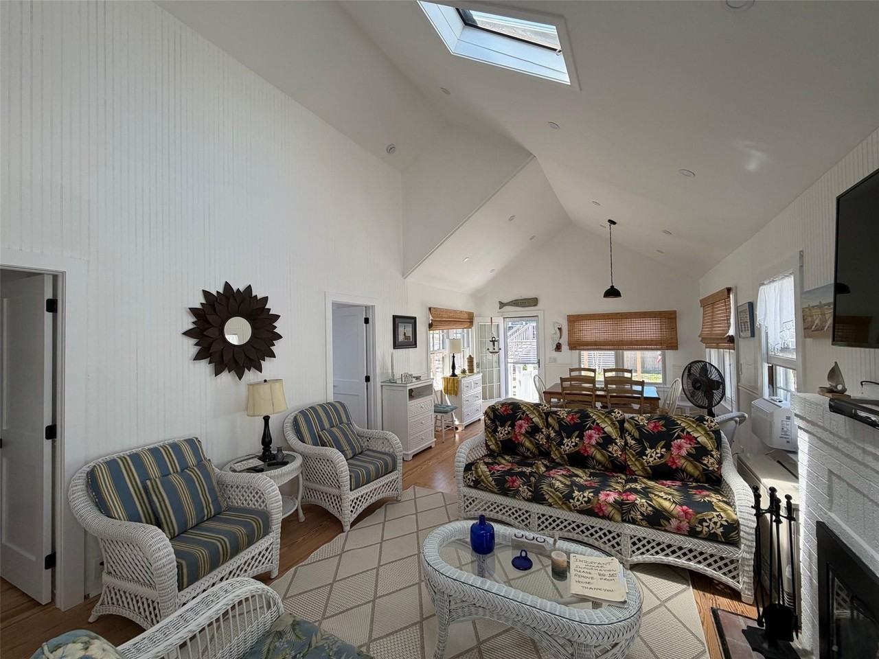 760 Ocean Breeze Walk - Photo 3 of 12