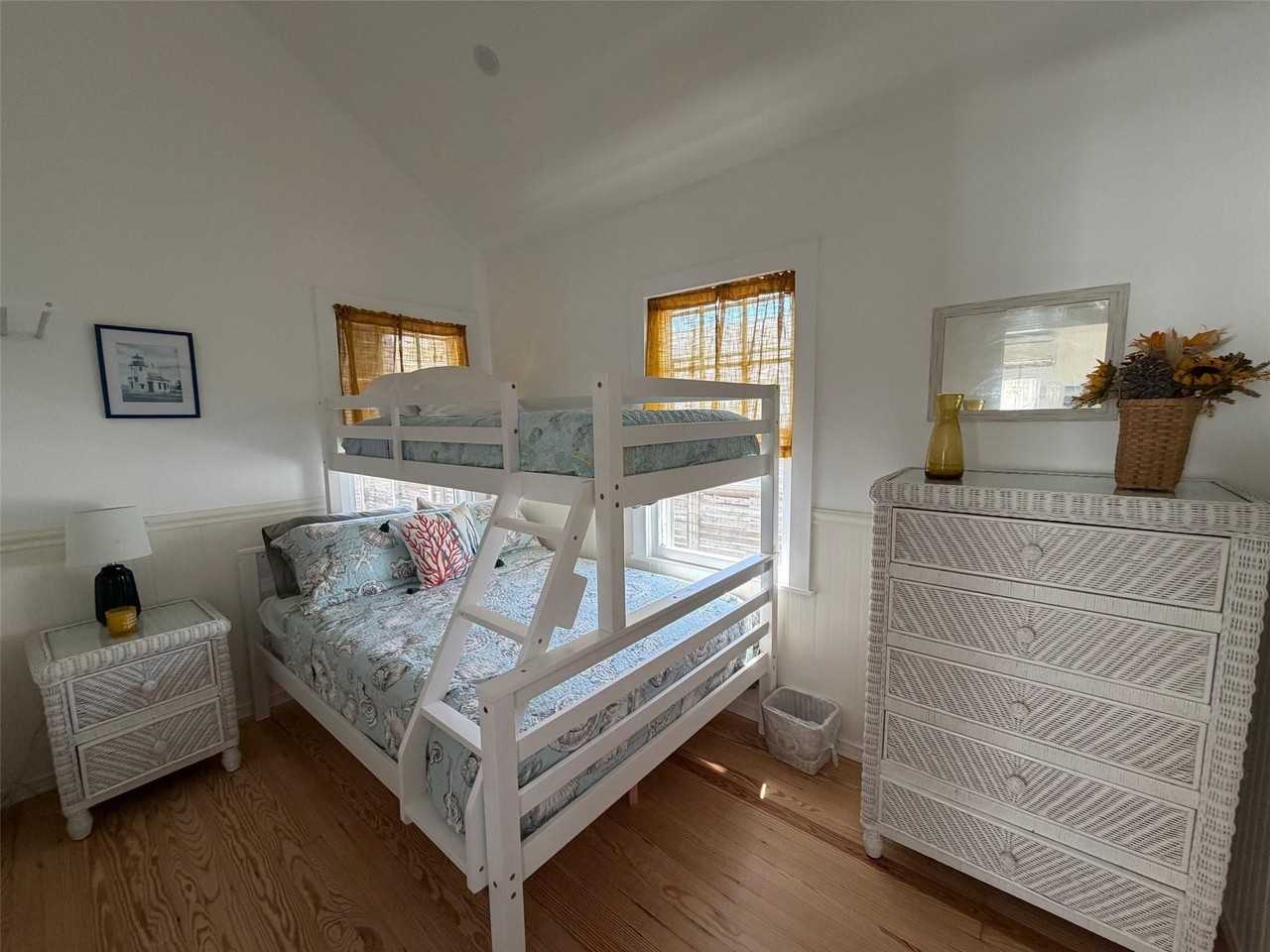 760 Ocean Breeze Walk - Photo 5 of 12
