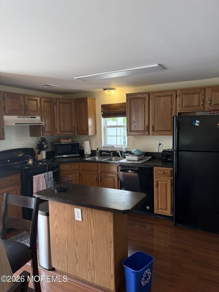 520 3rd Ave - Photo 7 of 26