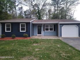 16 Chelsea Dr - Photo 1 of 1