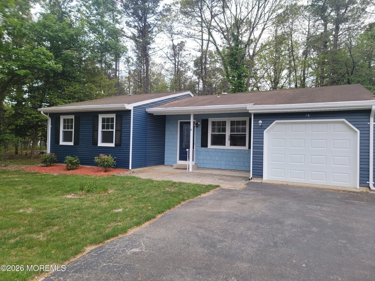 16 Chelsea Dr - Photo 2 of 44