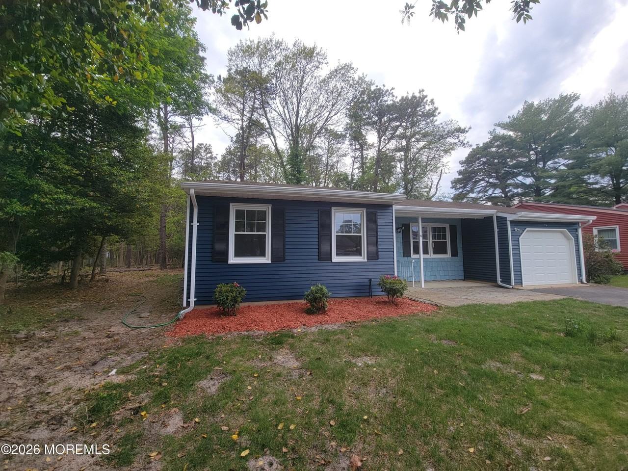 16 Chelsea Dr - Photo 3 of 44