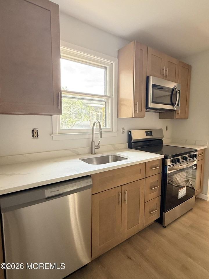 50 Westport Dr #71 - Photo 3 of 10
