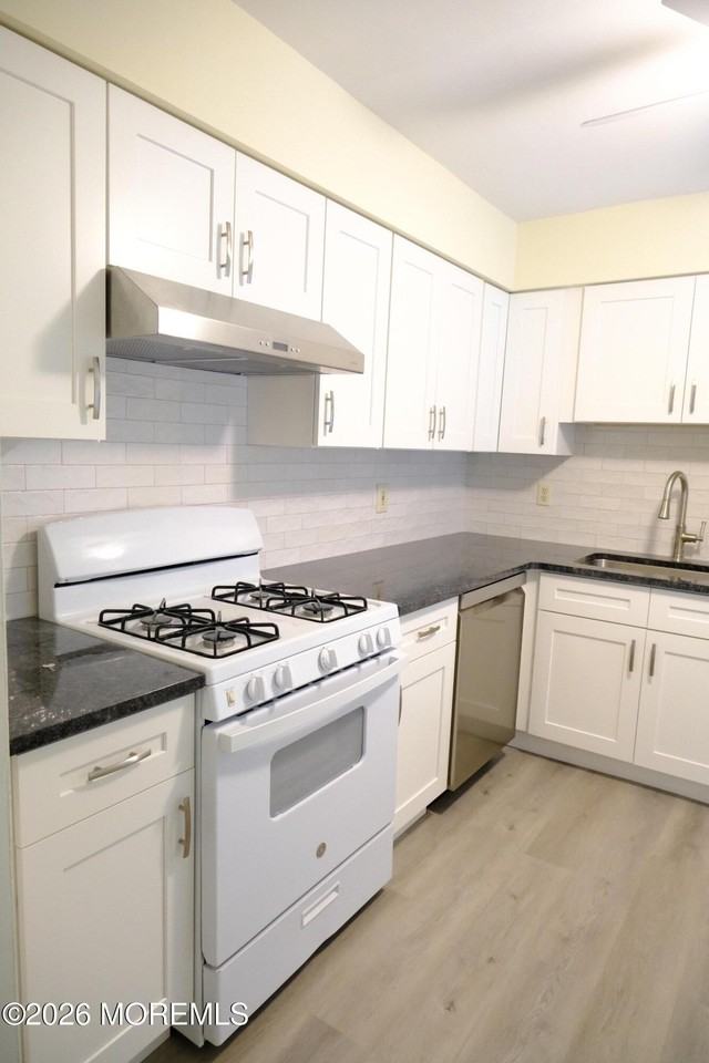 93 Oak Ln - Photo 6 of 16