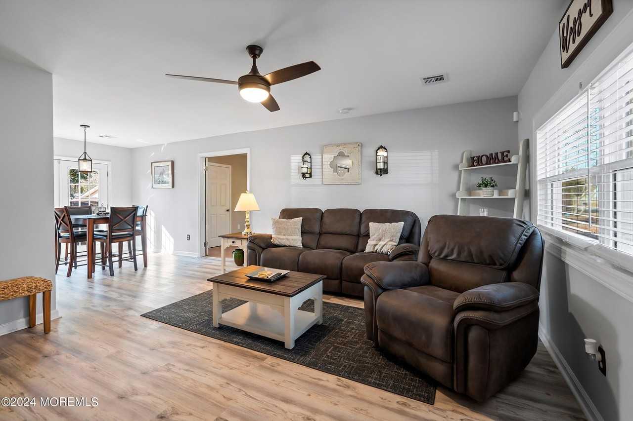 209 Sinclair Avenue - Photo 7 of 18