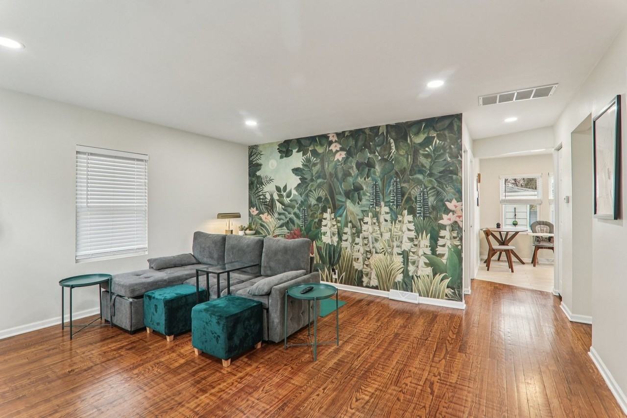 502 N Smith St - Photo 4 of 21