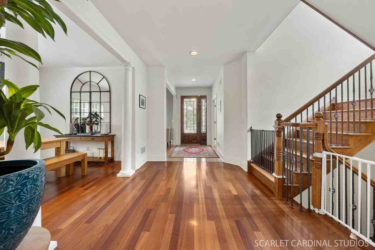 219 N Fremont St - Photo 2 of 36