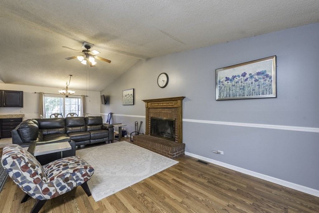 354 Heather Ave - Photo 3 of 27