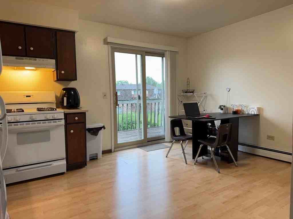 1253 Getzelman Dr #2N - Photo 4 of 12