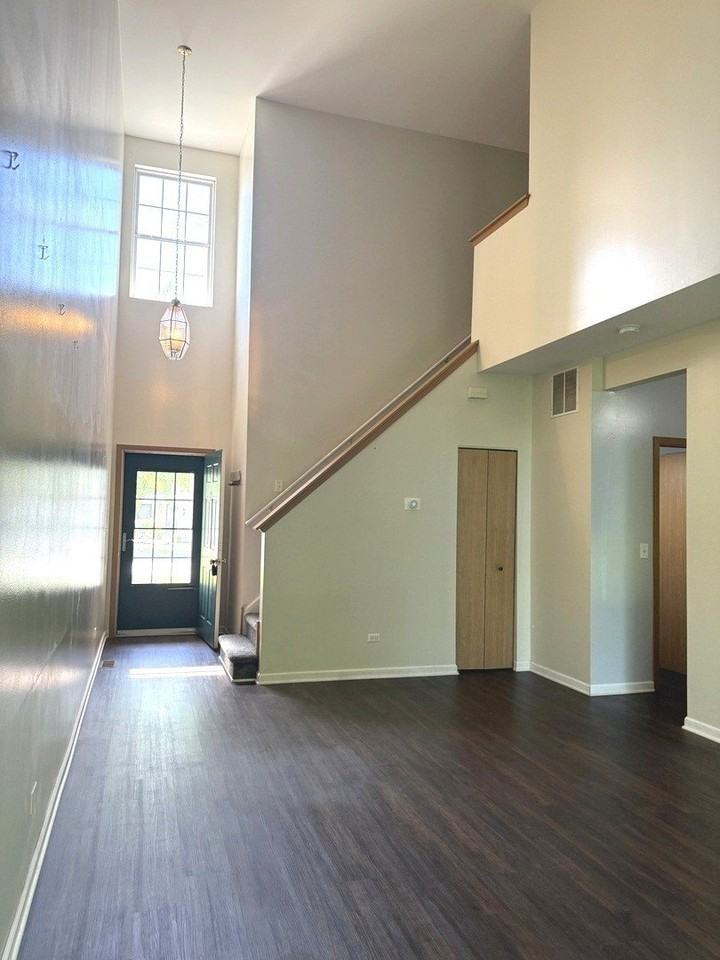 4013 Oak Tree Ln - Photo 3 of 20