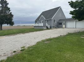featured image of 11050 S Lasalle Rd