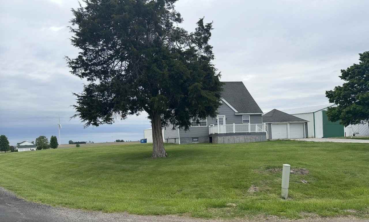 11050 S Lasalle Rd - Photo 2 of 15