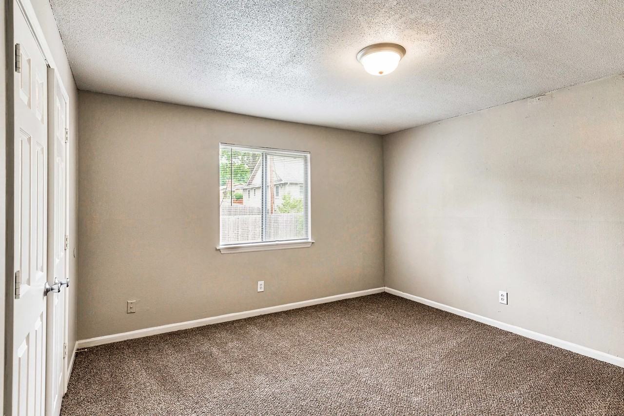 Concord Square Apartments - Photo 3 of 29