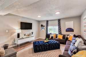 featured image of 7842 Everett Ave