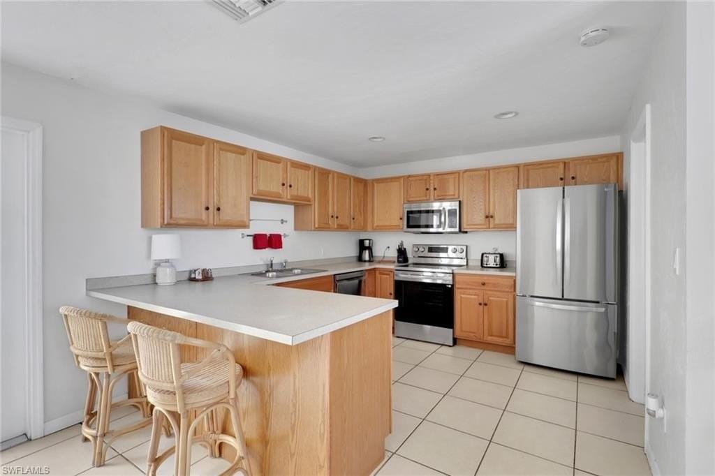2772 Riverview Dr - Photo 2 of 23