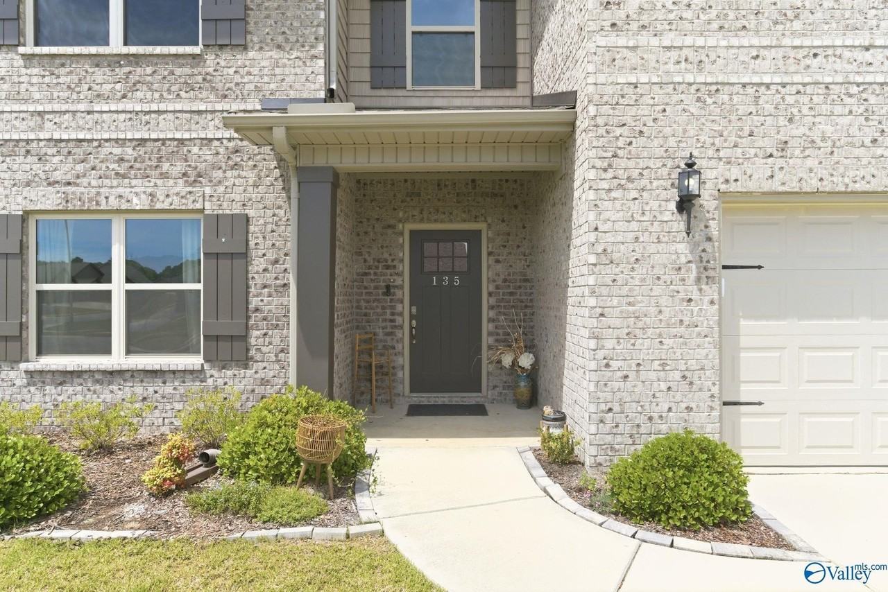 135 Varina Dr - Photo 7 of 34