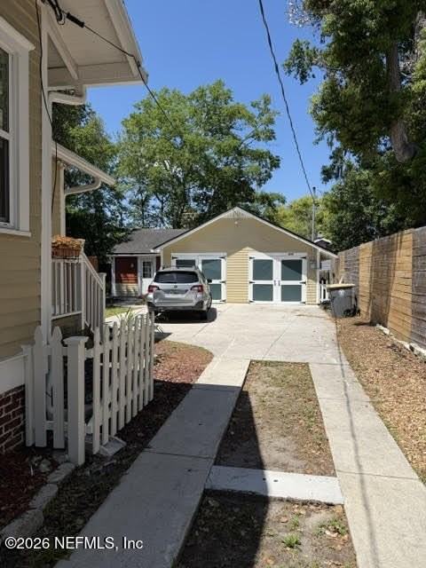 4249 Saint Johns Ave - Photo 2 of 17