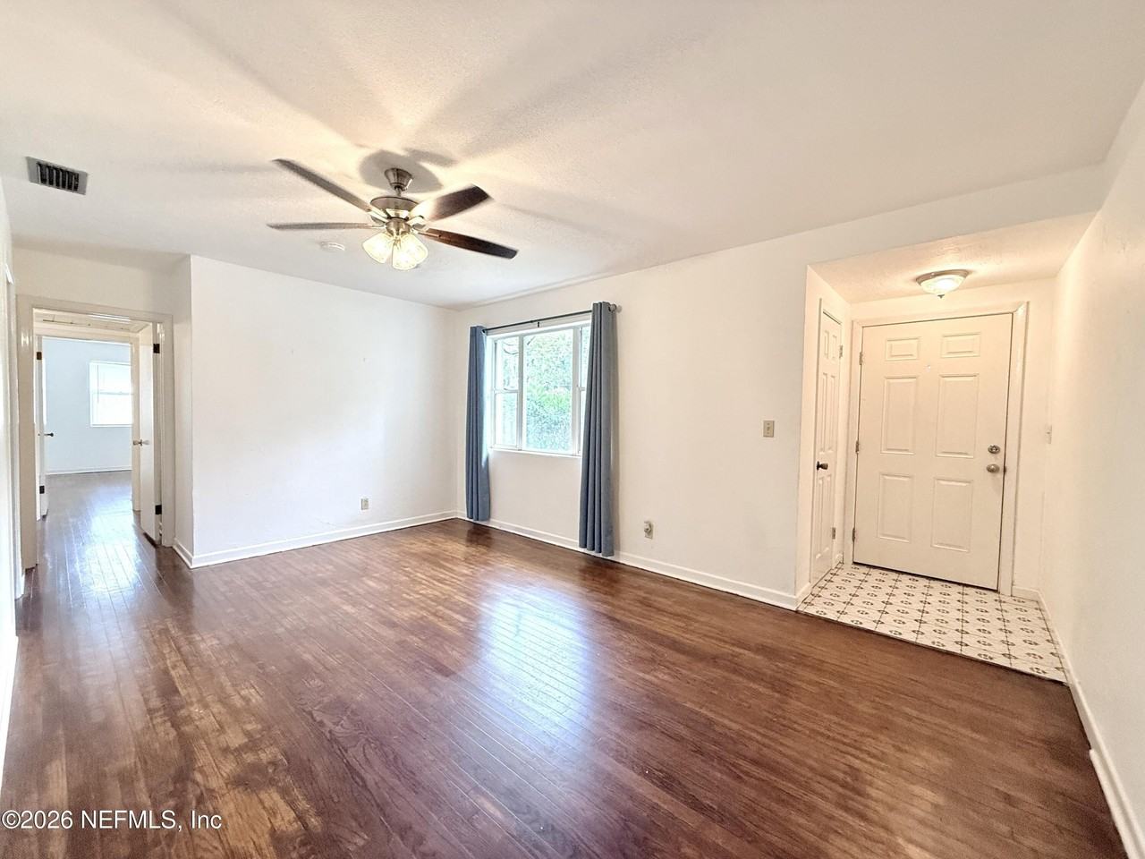 5632 Oliver St - Photo 7 of 26