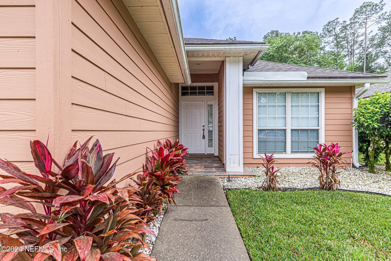 2243 Trailwood Dr - Photo 4 of 46