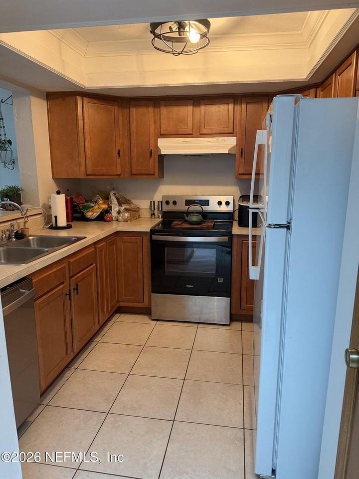 2368 Bitternut Way - Photo 4 of 9