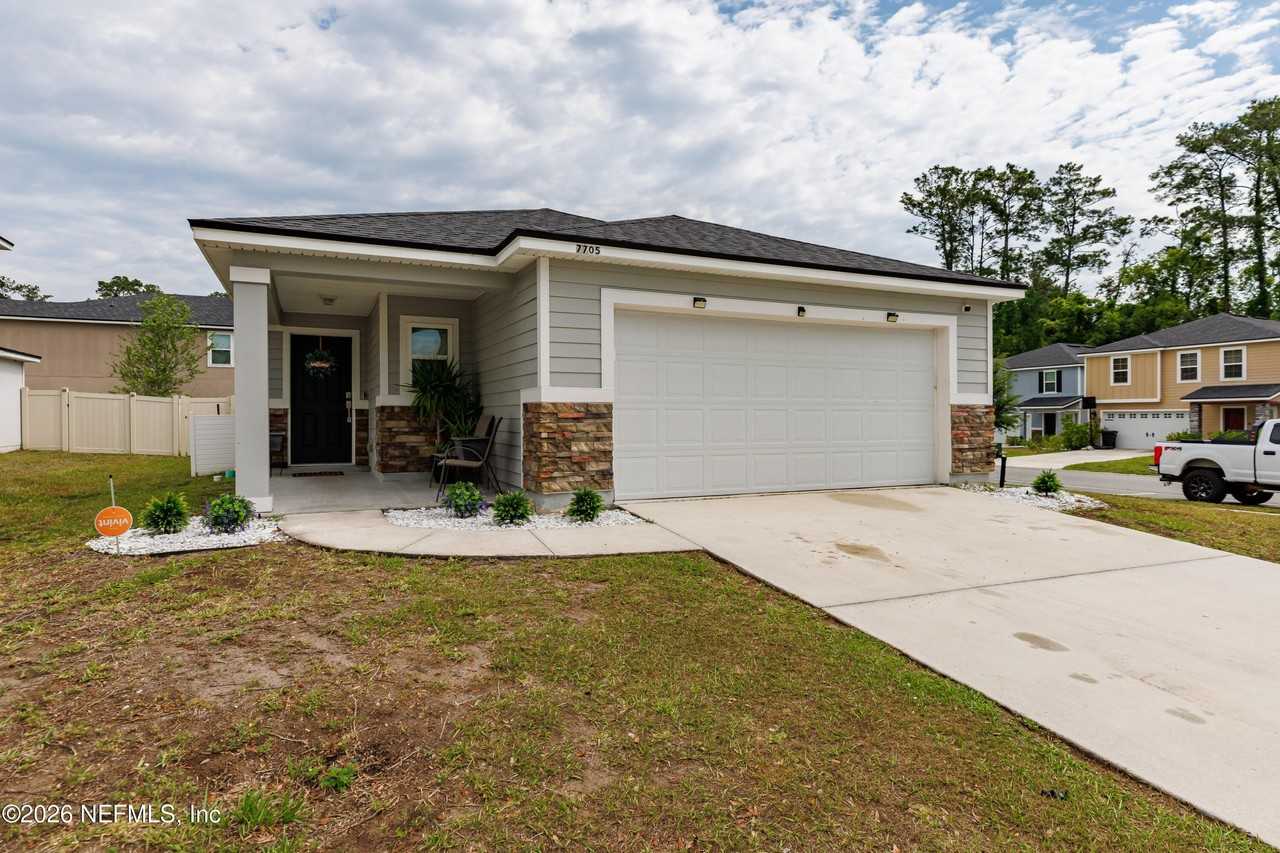 7705 Peace Ln - Photo 4 of 34