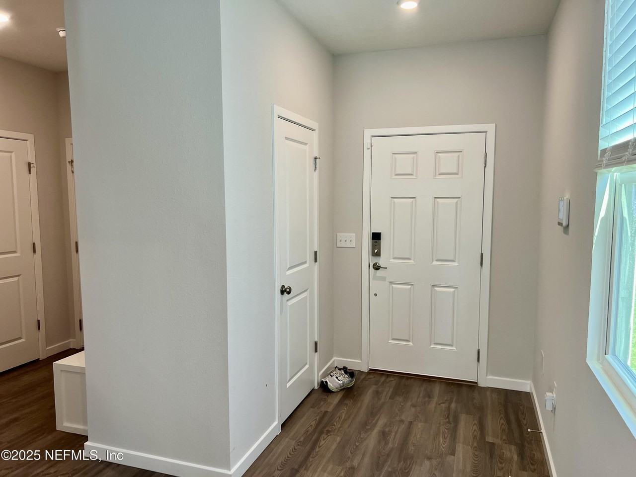 14750 Cashew Ave - Photo 6 of 30