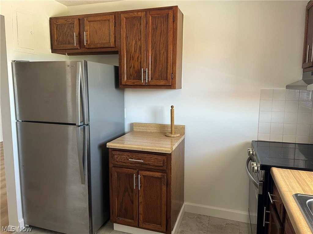 24635 Clareshire Dr #203 - Photo 4 of 19