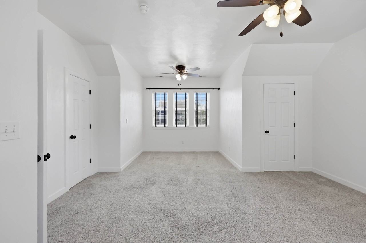 1016 Sullivan Ln - Photo 6 of 50