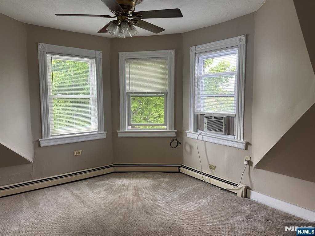 211 Woodside Ave Apt 3rd - Photo 2 of 9